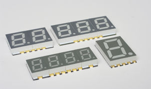 LED-Display - Plus Opto - alphanumerisch / 7 Segmente / 4-stellig