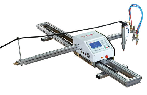 Digitalsteuerung für Schneidemaschine - SteelTailor