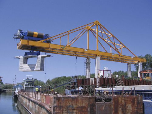 Festinstallierter Kran - CLD 250 - CIMOLAI TECHNOLOGY SpA - Derrick / für Baustelle / Deck