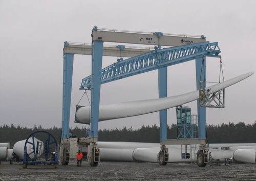 Portalhubwagen für den Umschlag von Ausrüstungen von Windkraftanlagen - MST 50 - CIMOLAI TECHNOLOGY - mit Gummireifen