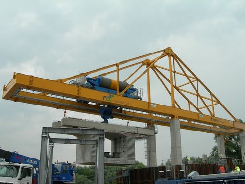 Mobiler Kran - CLD 260 - 6 - CIMOLAI TECHNOLOGY - Derrick / für Baustelle