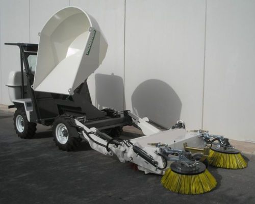 Mechanische Kehrmaschine / Aufsitz - BA-2500-AG - Piquersa Maquinaria, S.A. - Diesel / Straßen