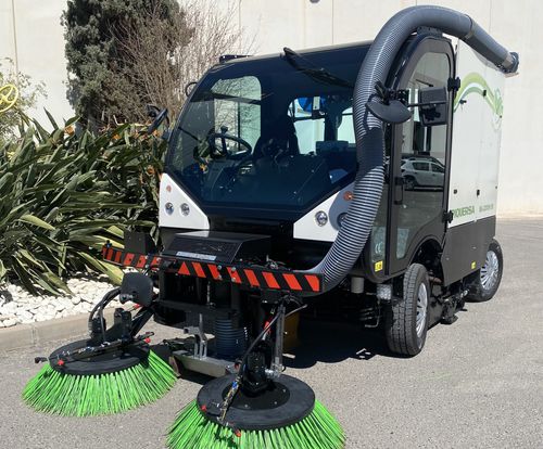 Aufsitz-Kehrsaugmaschine - BA-2300H SV DUAL - Piquersa Maquinaria, S.A. - Diesel / Straßen / kompakt