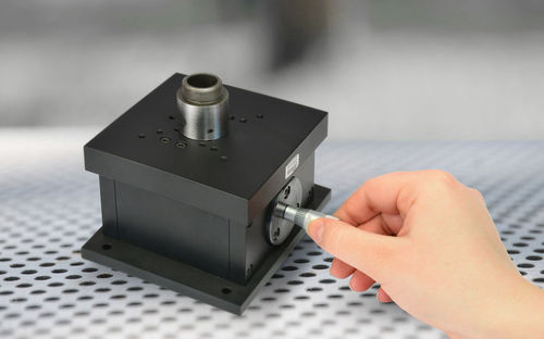 Z-Positioniertisch - HT 100-8 - Steinmeyer Holding GmbH - manuell / 1-Achs / Präzision