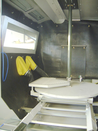 Druckstrahlkabine - Hodge Clemco - automatisch