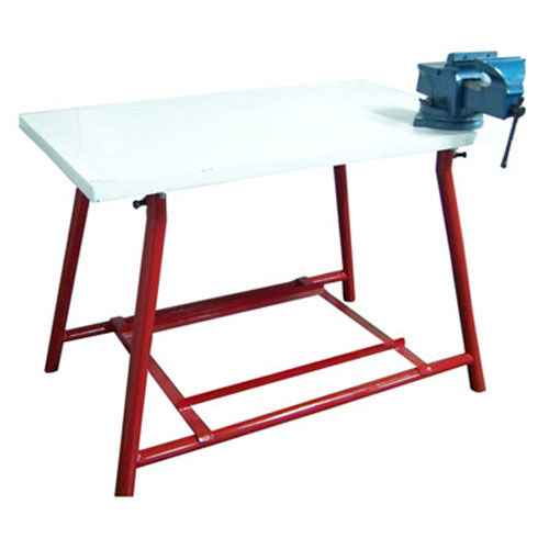 Arbeitstisch - LEFON Machinery