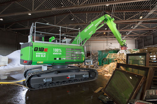 Umschlagbagger auf Raupen - 818 E series  - SENNEBOGEN Maschinenfabrik GmbH - mit Gummireifen / hydraulisch / elektrisch
