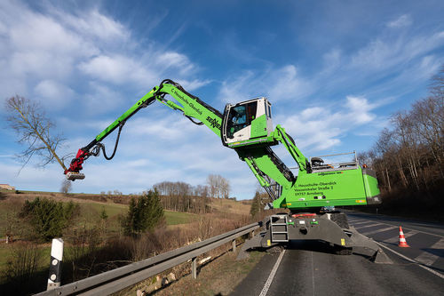 Umschlagbagger für Holz - 728 E - SENNEBOGEN Maschinenfabrik GmbH - mit Gummireifen / hydraulisch / dieselbetrieben