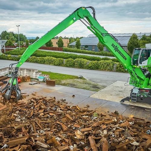 Umschlagbagger auf Raupen - 830 G - SENNEBOGEN Maschinenfabrik GmbH - mit Gummireifen / hydraulisch