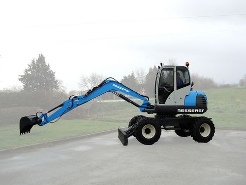 Minibagger - M-70W - Messersì S.p.A. - mit Gummireifen / Tier 3 / für Baustellen