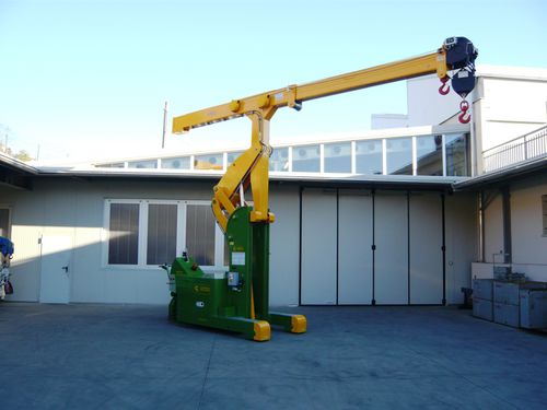 Mobiler Kran - MINIDREL 100S - Gruniverpal S.r.l. - Ausleger / Teleskop / mit Gelenk