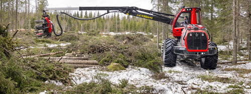 Rad-Holzerntemaschine - 951-2 - KOMATSU Forest