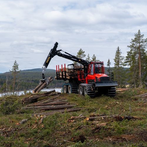 Forwarder - 898-0 - KOMATSU Forest