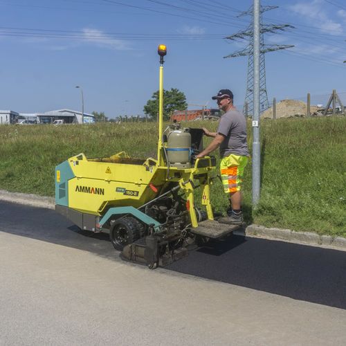 Asphaltfertiger - AFW 150-2 - Ammann - Rad / für Straßen