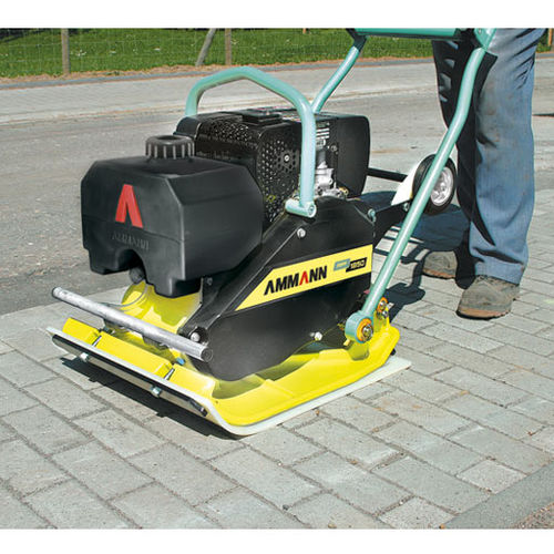 Vorwärtslaufende Rüttelplatte - APF 10/33 - Ammann - benzinbetrieben