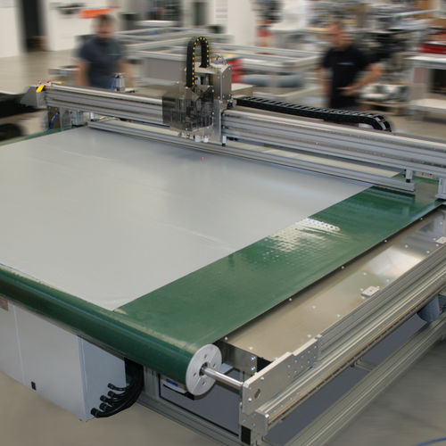 CNC-Schneidplotter - SM-325-TA - SolarEdge Automation Machines S.p.A. - mit Förderer