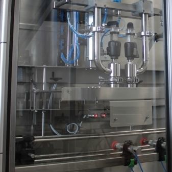 Automatische Füllmaschine DKAZ VOLLENDAWERK GmbH für Flaschen