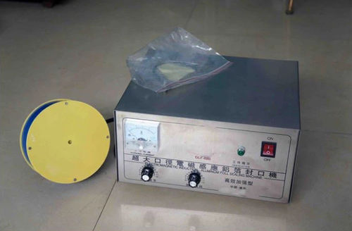 Induktions-Siegelmaschine - ISM-03 - Guangzhou Chaoxian Packing Machine Co., Ltd. - halbautomatisch / manuell / für Aluminiumfolie