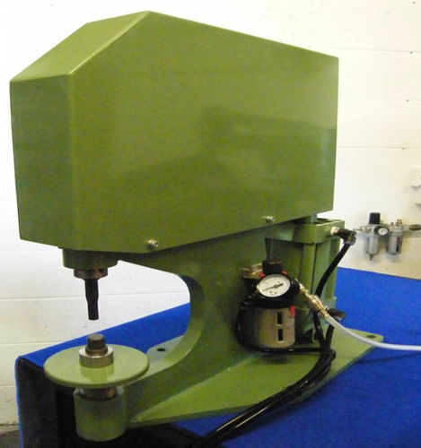 Pneumatisches Nietwerkzeug - CL2-B - Le Rivet Foré r.c - mit Auswurfsystem / kompakt