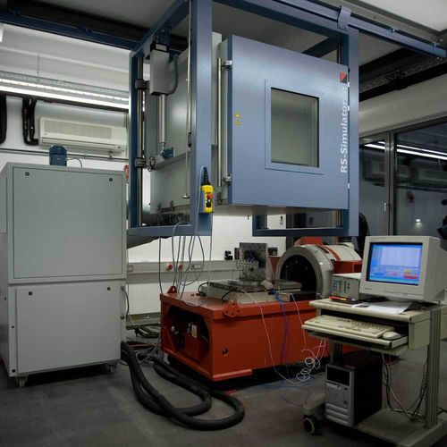 Testsystem für mechanische Vibrationen - VT / VK series - RS-Simulatoren Prüf- und Meßtechnik GmbH - Labor
