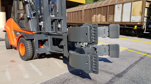 Gabelträger für Gabelstapler - T013 - KAUP GmbH & Co.KG - mit Halterungen