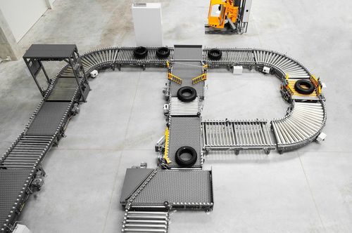 Transportsystem für Reifen - Europa Systems Sp. z o.o. - Band / mit motorisierten Rollen / für die Automobilindustrie
