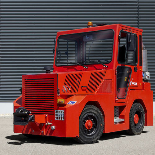 Dieselschlepper - DFZ 100 H - Volk Fahrzeugbau GmbH - 4 Räder / Sitz / Schlepp