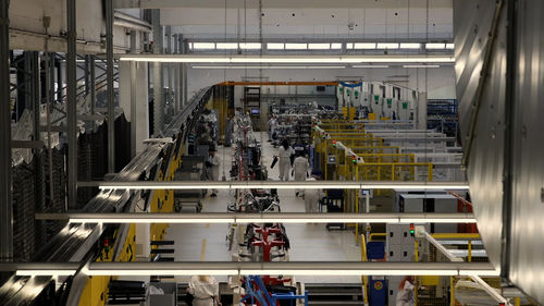 Farbauftrag für Automobilanwendungen - Steyr Automotive GmbH - auf Metall / auf  Kunststoff