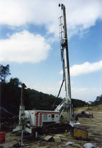 Bohrgerät zum Tunnelausbau - GEA 500 J - MAIT S.p.A. - auf Raupen / drehbar / Caterpillar
