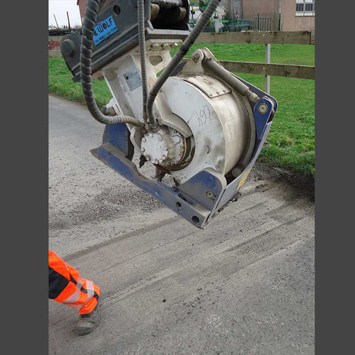 Kaltfräse für Bagger - EX 30 HD - KEMROC Spezialmaschinen GmbH - kleinformatig / für Asphalt