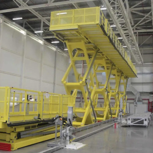 Arbeitsplattform - Wasser Schnitt, S.L. - für Flugzeugbau / mit Eigenantrieb