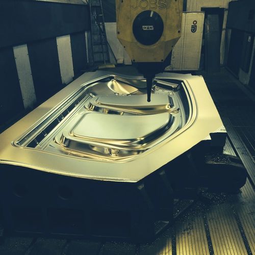 Spanende Bearbeitung: Fräsen / Gusseisen - CECOMP D.O.O. - Stahl / Aluminium / für Automobilanwendungen