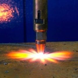 Stahl-Schneiden - L'UNION DES FORGERONS - Edelstahl / eisenfreie Metalle / Karbonstahl