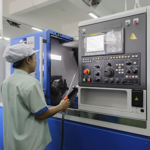 CNC-Bearbeitungsmaschine / 5-Achs -  CNC Machining - Alphacast Co., Ltd. - vertikal / mit Rotationstisch / Gewindeschneid