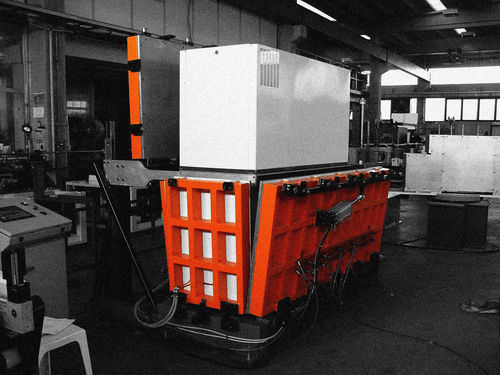 Polyurethanschaum-Formmaschine - MargheRita - Scarioni Srl - Einstationen / horizontal / automatisch