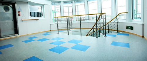 Vinyl-Bodenbelag - STREAMO SEACROSSER - Gerflor - selbstklebend / chemikalienbeständig / VOC-emissionsarm