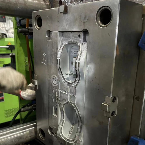 Zweikomponenten-Spritzgussform - Shenzhen MJX Plastic Mold Co.,Ltd - Mehrfachkavitäten / Konfektionieren / Einfachabdruck