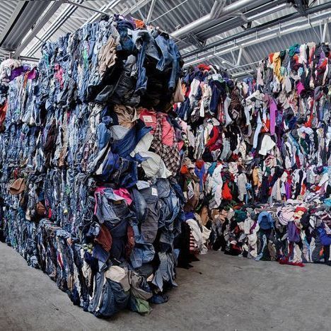 Farbiges Gewebe - Multicolor Clips - Recycling Fibers - Fasergewebe / Industrie
