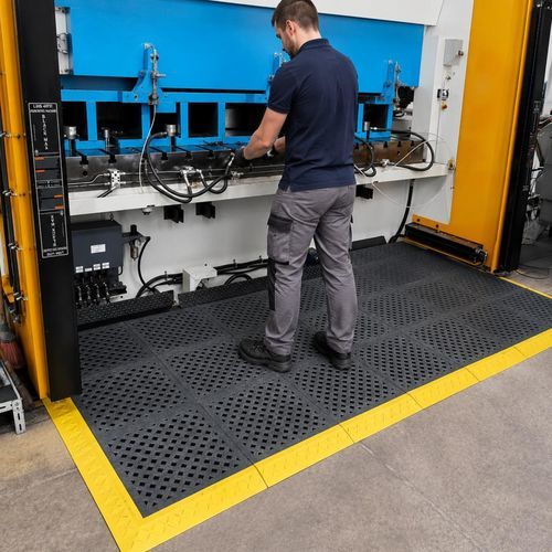 PVC-Bodenplatte - H4 series - Rebourne - Recyclingkunststoff / Aluminiumoxid / rutschfest