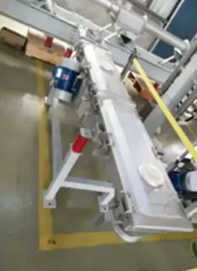 Vibrationsförderer - Renox Engineering Technology (Shanghai) Co., Ltd. - trogförmig / zum Ausladen / Förderung