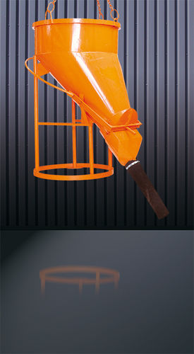 Konischer Betonkübel - 1023 series - Eichinger Equipement - mit Entladungsschlauch