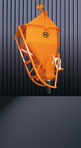 Achteckiger Betonkübel - 1033 C series - Eichinger Equipement - mit Entladungsschlauch