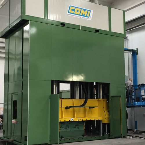 Kompressionspresse - COMI GROUP - hydraulisch / für Verbundwerkstoffe / Rahmen