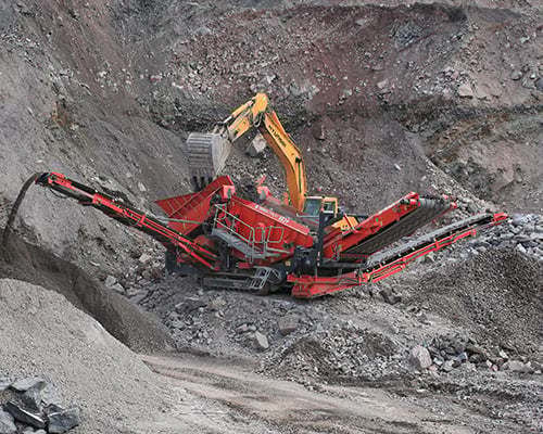 Trockensiebungs-Siebmaschine - 883+ - TEREX Mobile Processing Equipment - für Baustellen / für Steinbrüche / für Recyclingprodukte