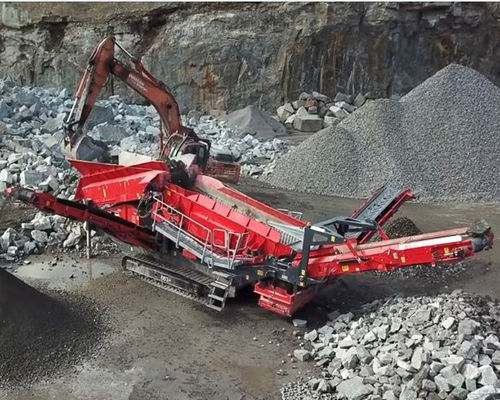 Trockensiebungs-Siebmaschine - 883+ - TEREX Mobile Processing Equipment - für Baustellen / für Steinbrüche / für Recyclingprodukte