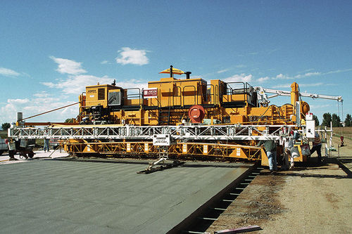 Gleitschalungsfertiger - IDBI  - GOMACO International