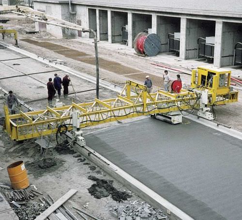 Fertiger für Beton - C-650 - GOMACO International - auf Raupen / für Gebäude / für Betonsohle
