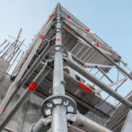 Stationärer Gerüstturm - MTT - MEVA Schalungs-Systeme - Fassaden / modular / mit Treppe