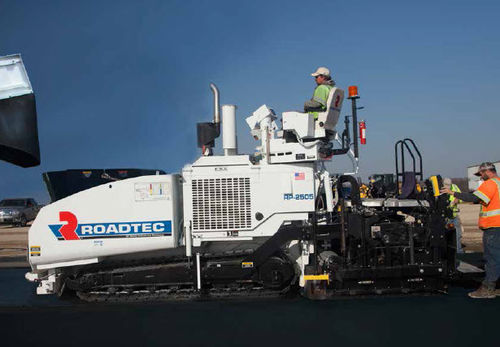 Asphaltfertiger - 8’ (2.5 m) | RP-2505 - Roadtec - auf Raupen
