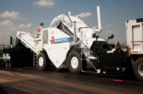 Schneckenbeschicker - 62,500 lbs (28,350 kg) |  - Roadtec - für Asphalt-Endbearbeitungsmaschine / kontinuierlich / mobil